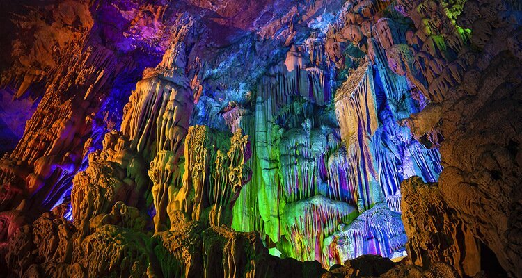 Grotte de la Flûte de Roseau